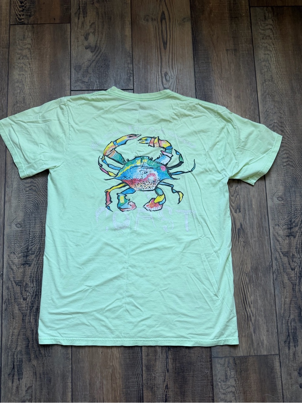 Light Green Short-Sleeve Tee with Colorful Crab Graphic